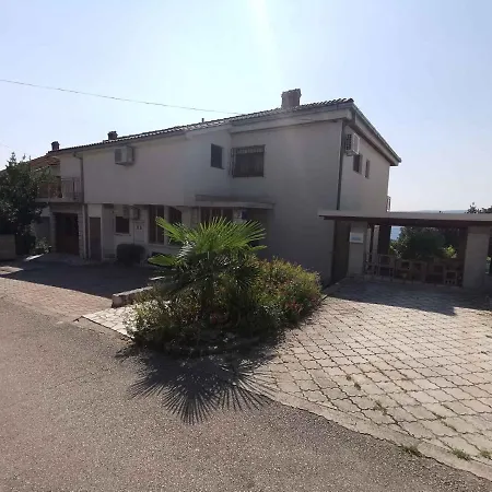 Apartment In 40895