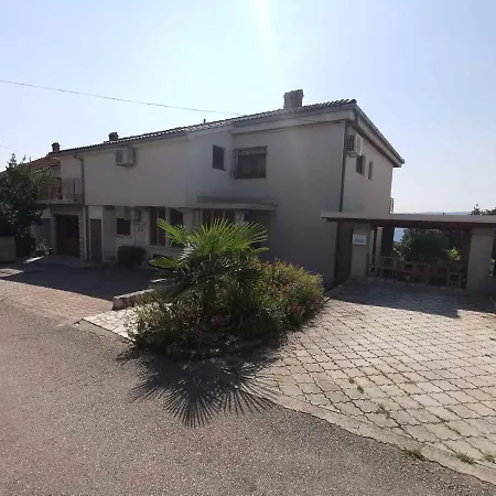Apartment In 40895